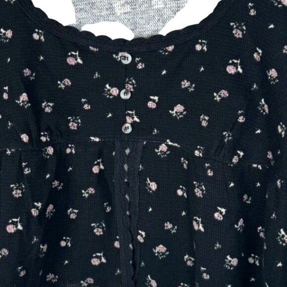 NWT Kirious Long Sleeve Thermal Crop Top M Floral Baby Doll Knit Crochet Trim - Picture 4 of 7